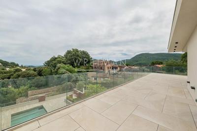 Appartement - 84 m² - 3 pièces