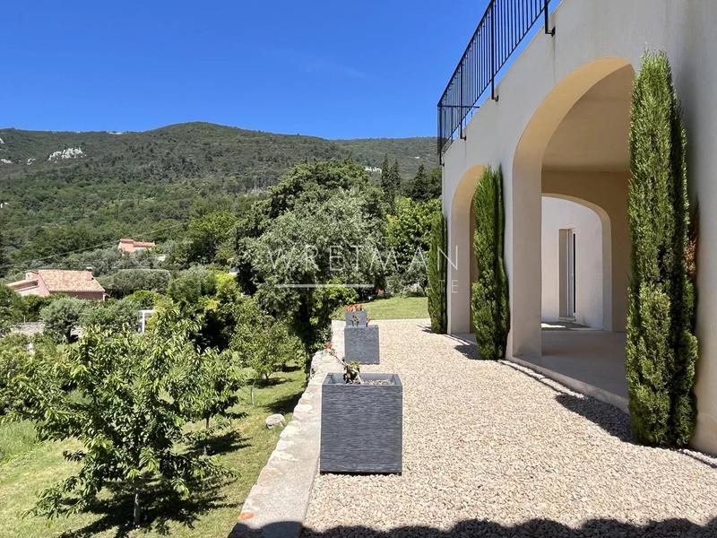Villa - 210 m² - 5 pièces