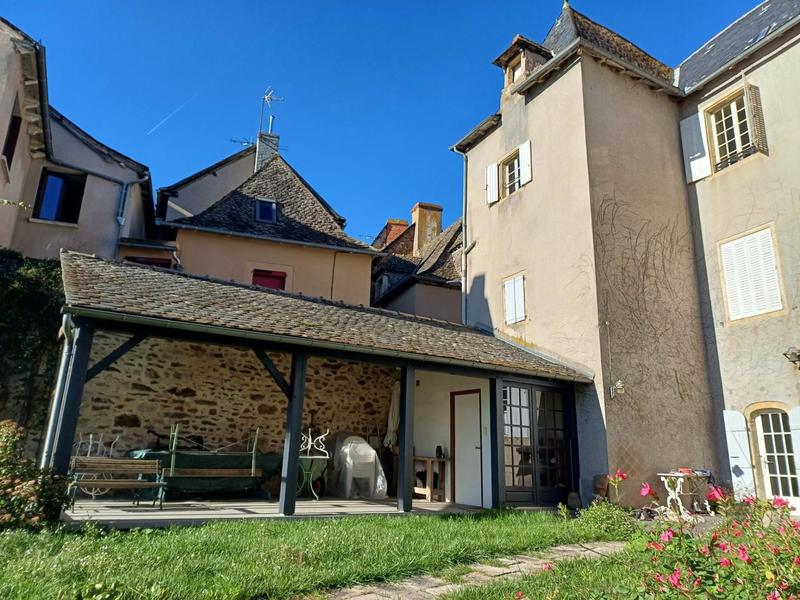 Maison de maîtres - 457 m² - 11 pièces