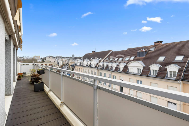 Appartement - 141 m² - 7 pièces