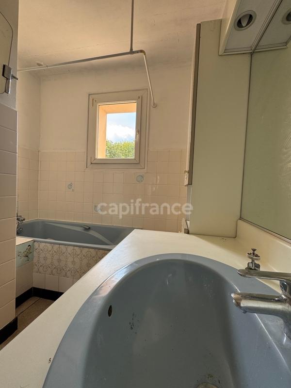 Maison - 64 m² - 4 pièces