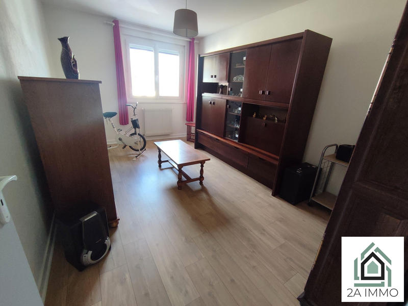 Maison - 230 m² - 9 pièces