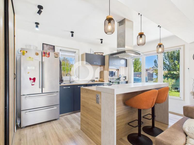 Villa - 137 m² - 6 pièces