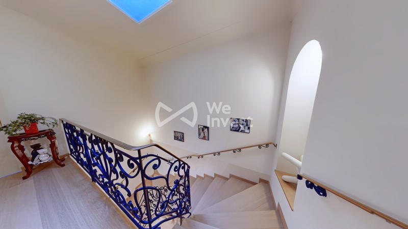 Villa - 220 m² - 7 pièces