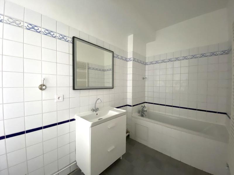 Appartement ancien - 76 m² - 3 pièces