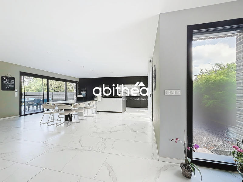 Maison - 166 m² - 6 pièces