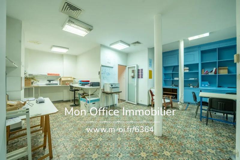 Bureau - 102 m² - 6 pièces