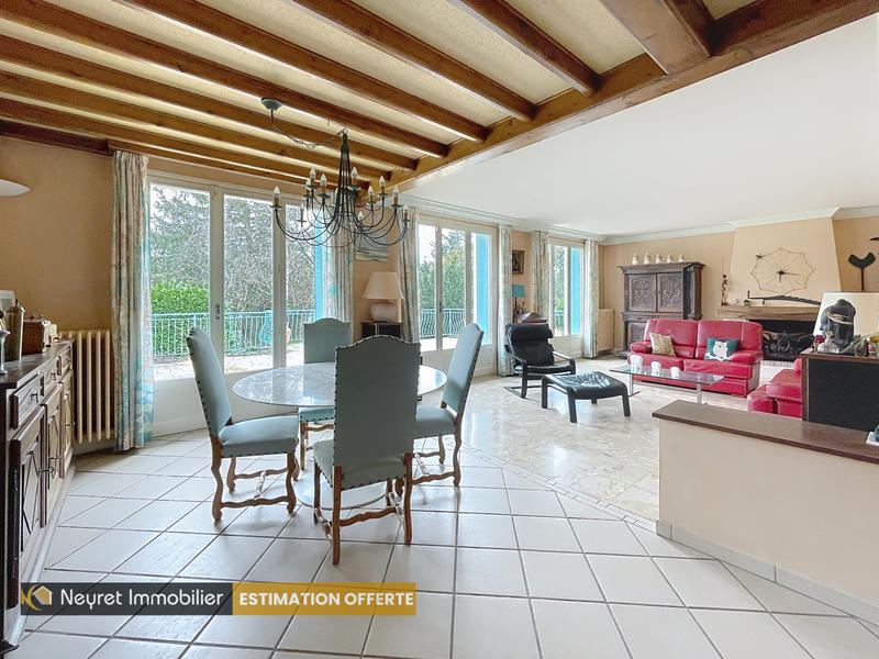 Maison - 130 m² - 6 pièces