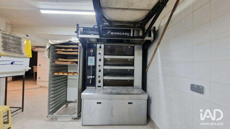 Local commercial - 207 m²