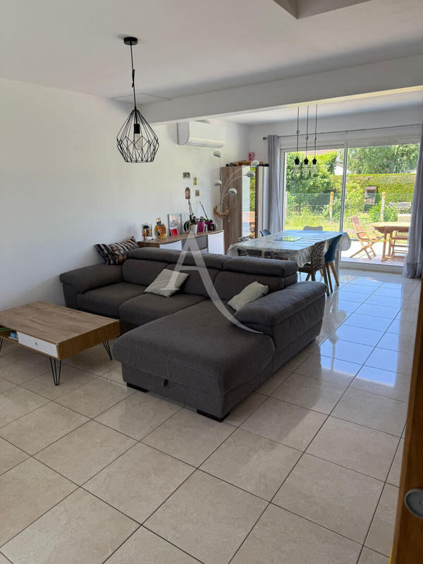 Maison - 101 m² - 5 pièces