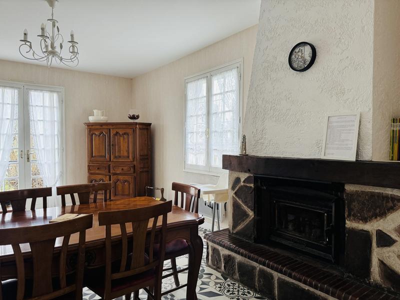 Maison traditionnelle - 154 m² - 6 pièces