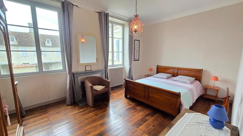 Maison de maîtres - 396 m² - 10 pièces