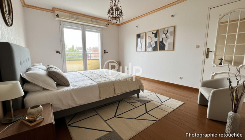 Appartement - 111 m² - 6 pièces
