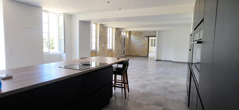 Maison ancienne - 270 m² - 8 pièces