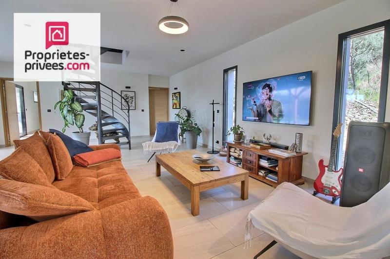 Villa - 192 m² - 7 pièces