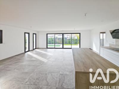 Maison - 112 m² - 5 pièces