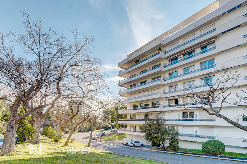 Appartement - 90 m² - 3 pièces