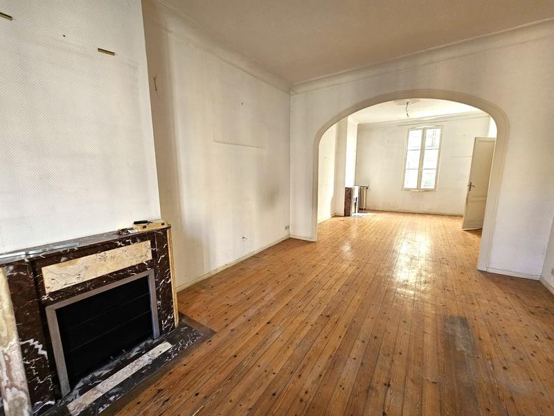 Maison - 200 m² - 9 pièces