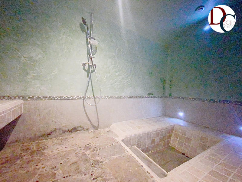 Maison - 178 m² - 7 pièces