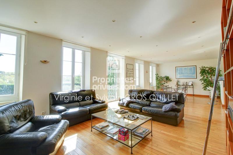 Maison - 284 m² - 6 pièces