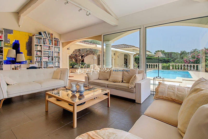 Villa - 276 m² - 8 pièces