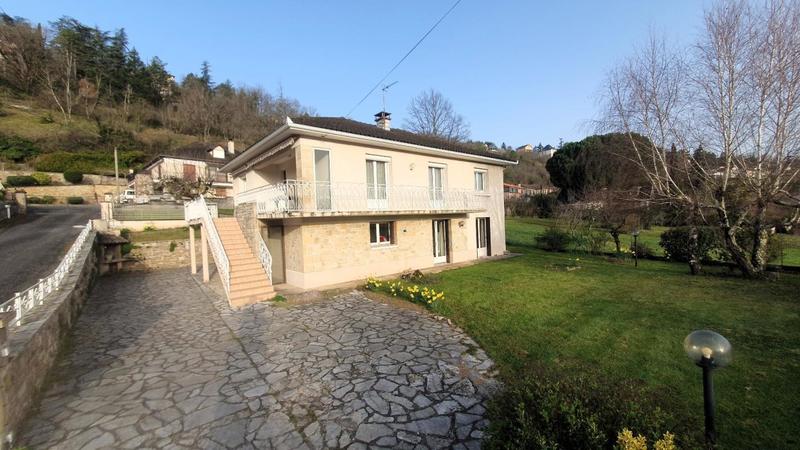 Pavillon - 174 m² - 7 pièces