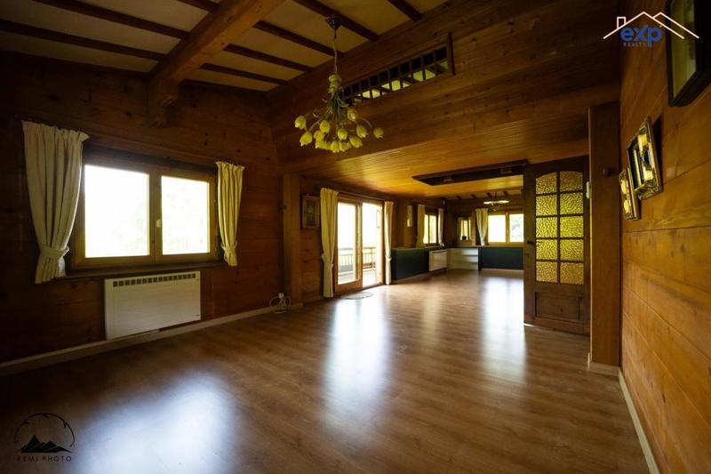 Villa - 174 m² - 8 pièces