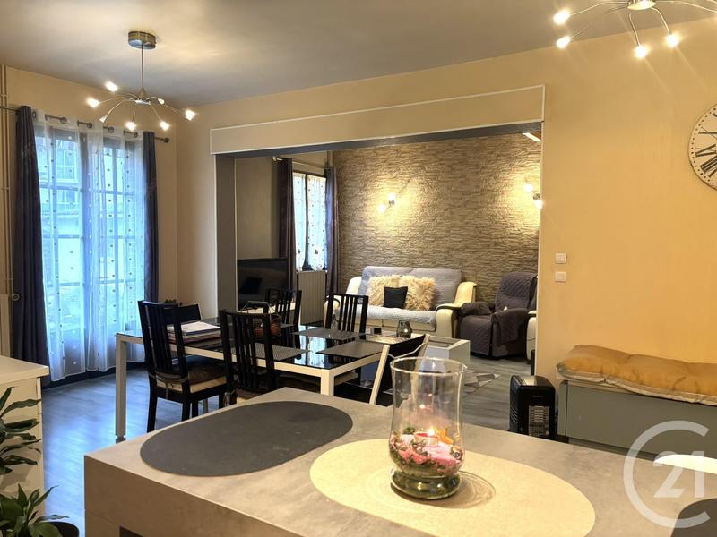 Maison - 111 m² - 4 pièces