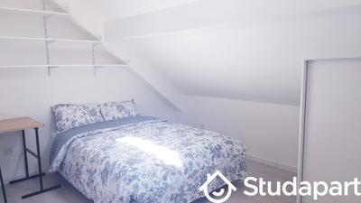 Chambre - 90 m² - 1 pièce