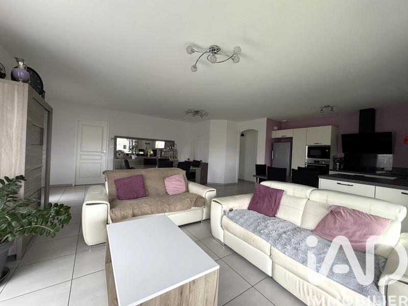 Maison - 90 m² - 5 pièces