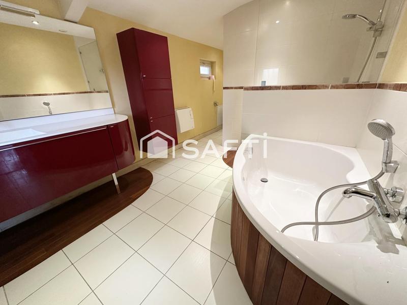 Maison - 167 m² - 6 pièces