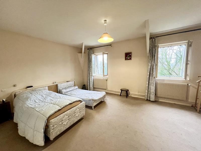 Maison - 200 m² - 6 pièces