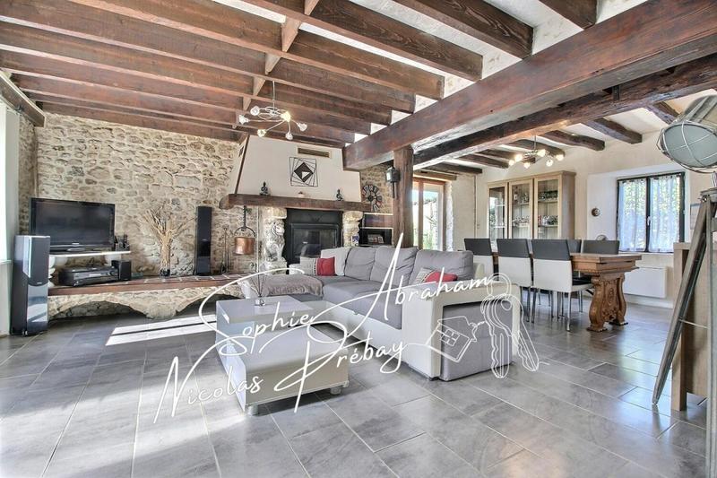 Maison - 169 m² - 6 pièces