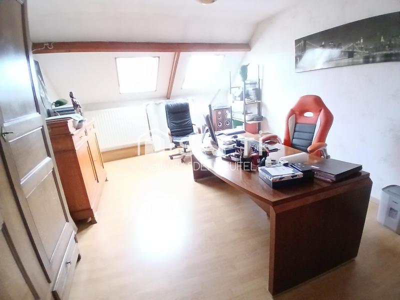 Immeuble - 230 m² - 8 pièces