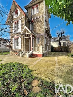 Maison - 110 m² - 6 pièces