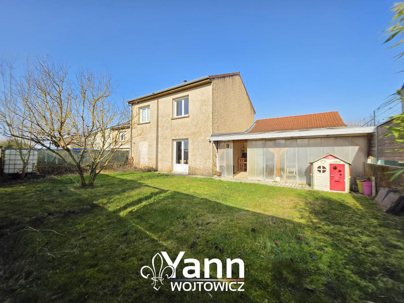 Maison - 97 m² - 5 pièces