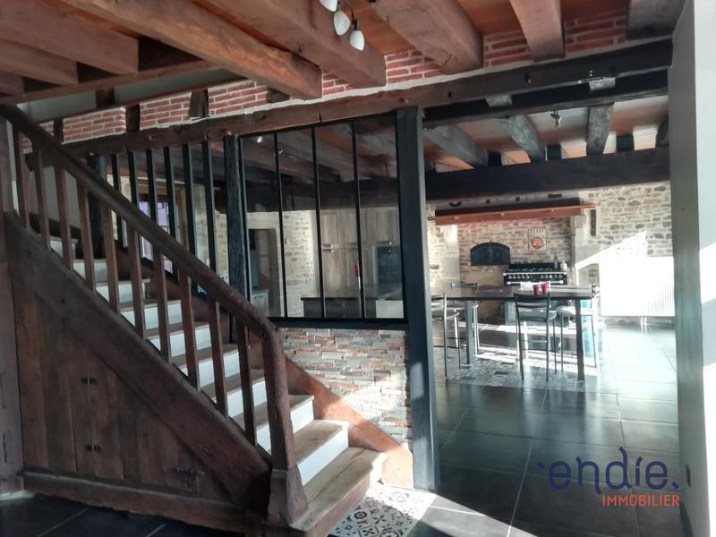 Maison - 230 m² - 7 pièces