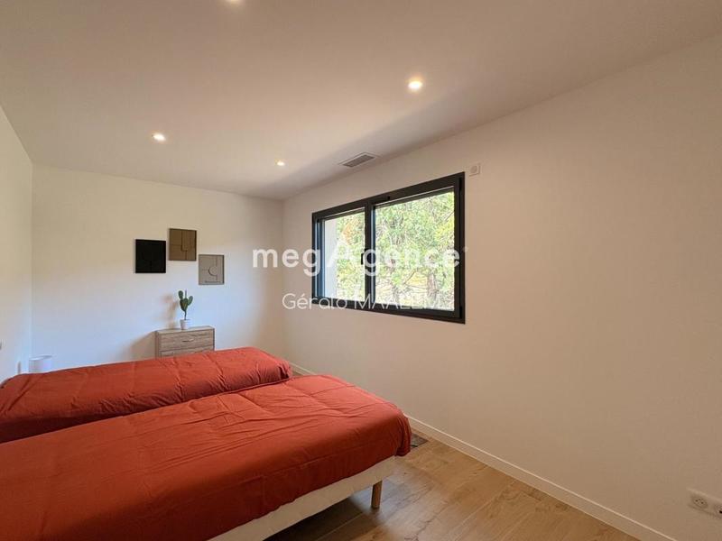 Villa - 243 m² - 7 pièces