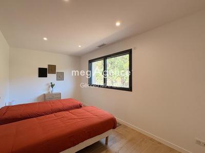 Villa - 243 m² - 7 pièces