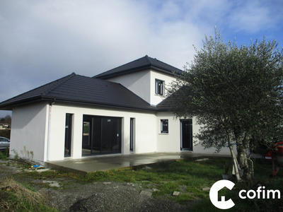 Maison - 137 m² - 5 pièces