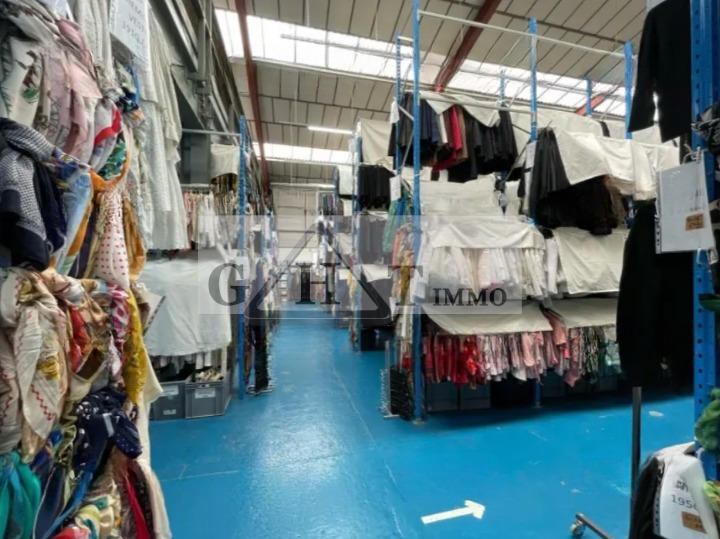 Entrepôt - 4 050 m²