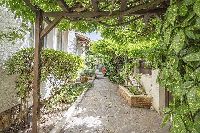 Maison - 138 m² - 6 pièces