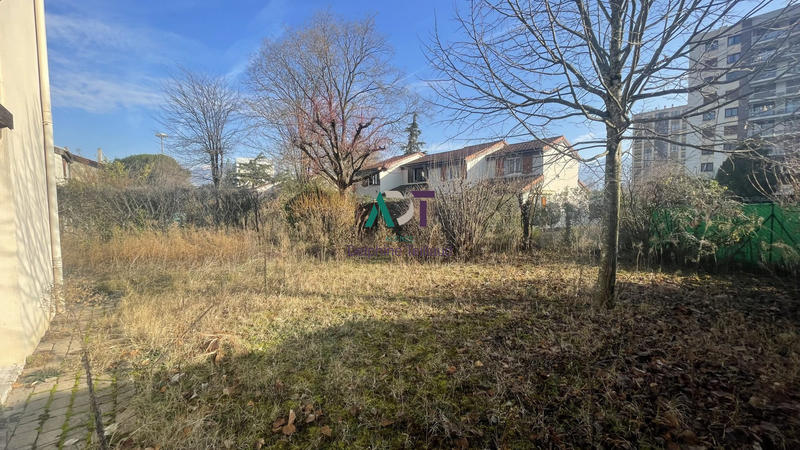 Maison - 121 m² - 6 pièces