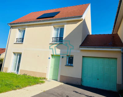 Maison - 80 m² - 4 pièces