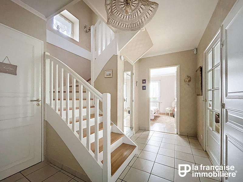 Appartement - 111 m² - 6 pièces