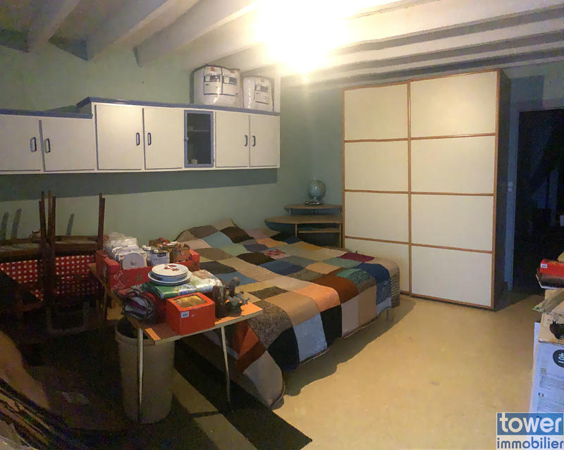 Maison - 250 m² - 8 pièces