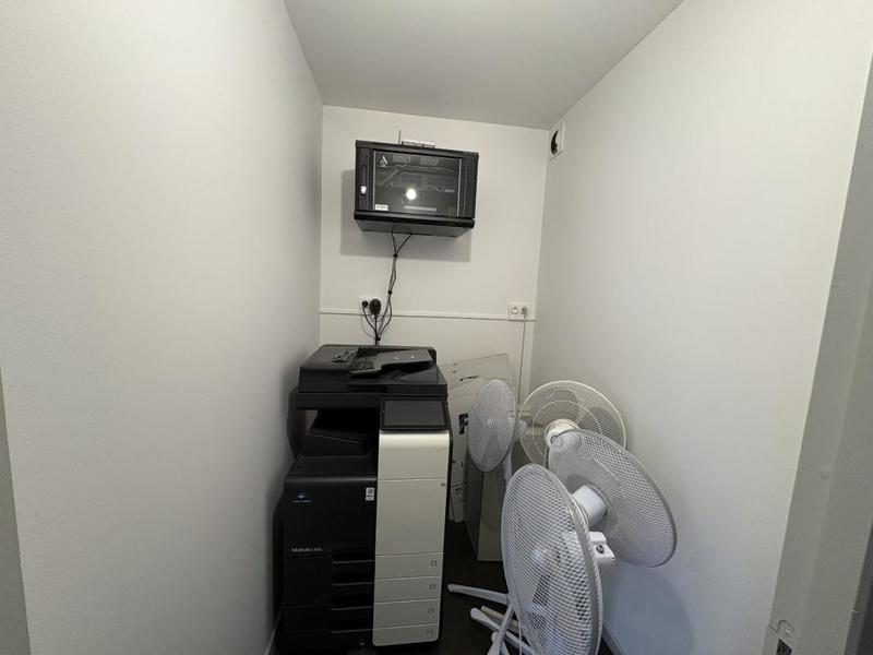 Bureau - 100 m² - 9 pièces