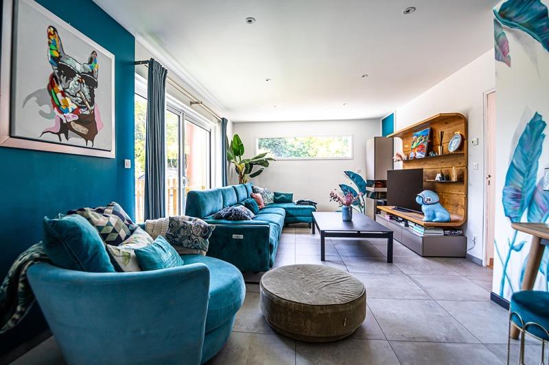 Maison - 216 m² - 7 pièces