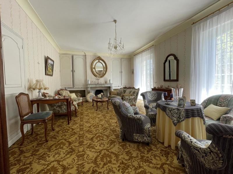 Villa - 280 m² - 10 pièces