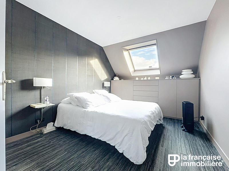 Maison - 168 m² - 8 pièces